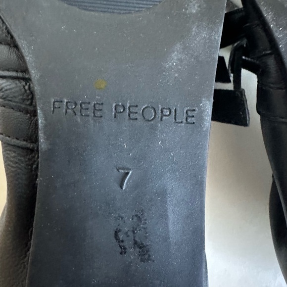 NWOB Free People Black Gemini Flats- Size 7 - Picture 9 of 10